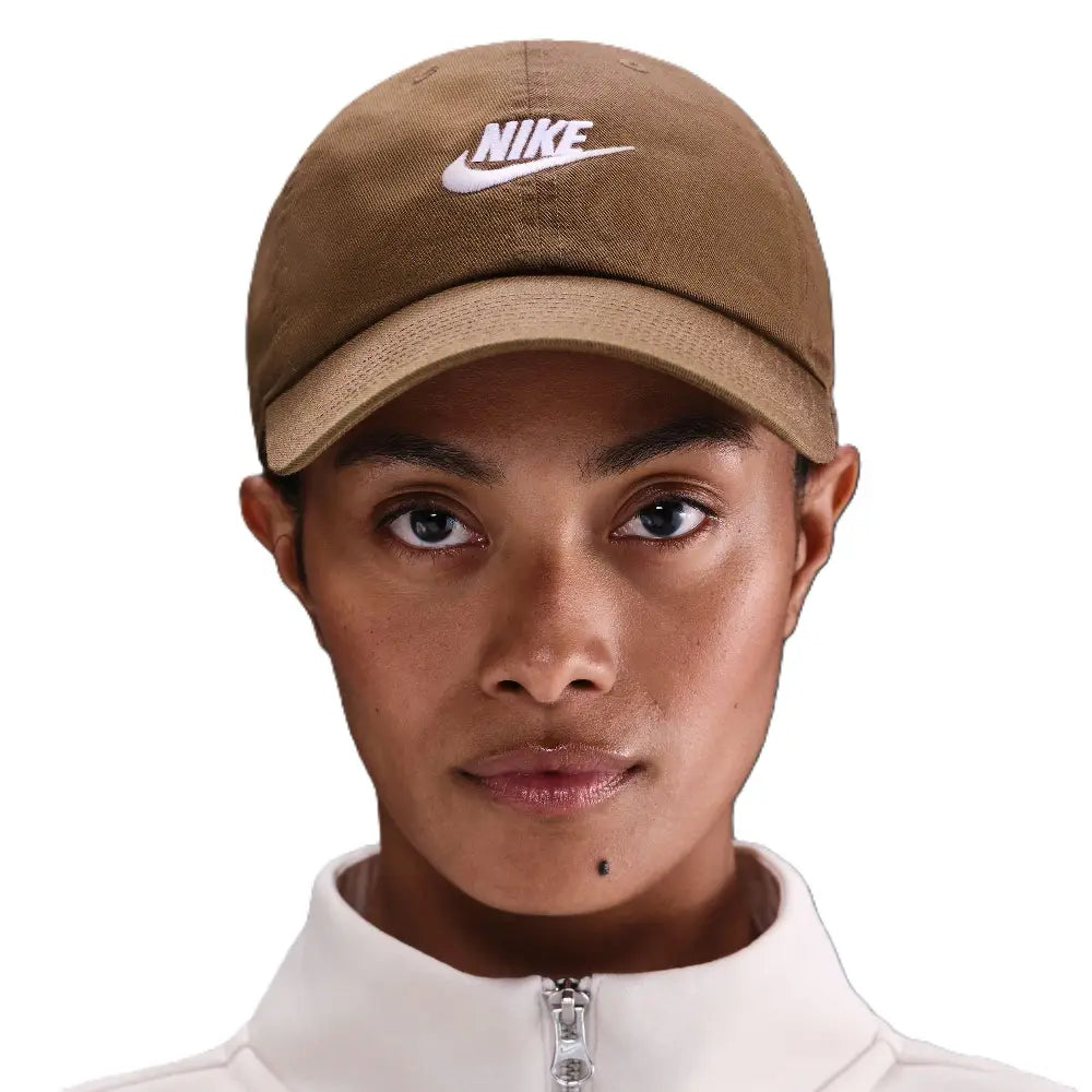 NIKE  FB5368-235