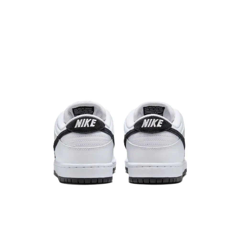 NIKE  HF3704-100
