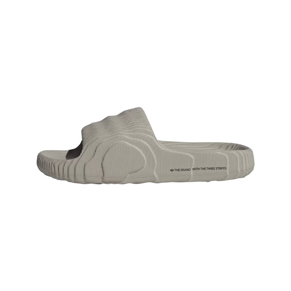 ADIDAS  HQ4670