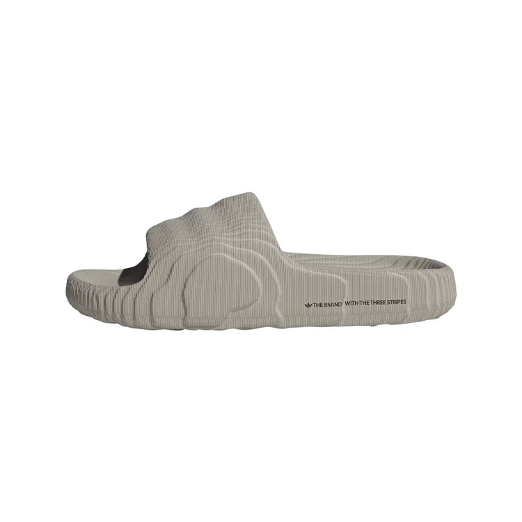 ADIDAS  HQ4670