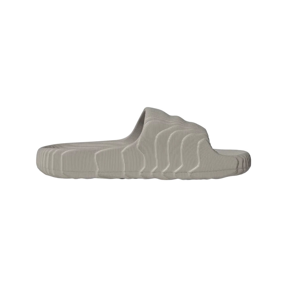 ADIDAS  HQ4670