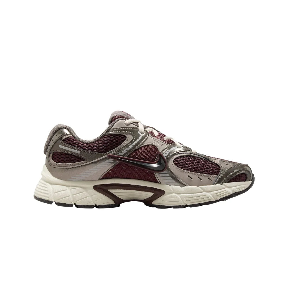 NIKE V5 RNR Sneakers with Reflective Accents Red HQ7901-602
