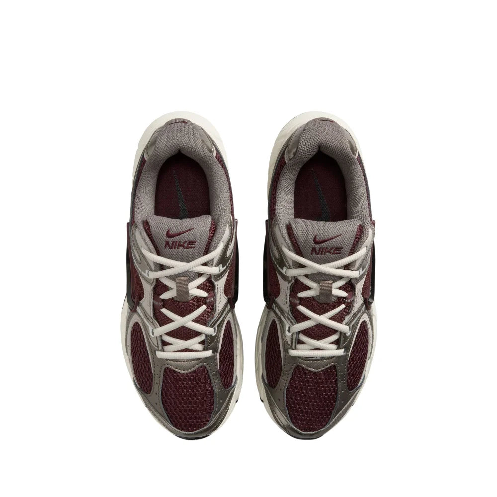 NIKE V5 RNR Sneakers with Reflective Accents Red HQ7901-602