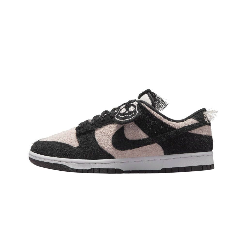 Nike Dunk Low Retro SE Panda-Monium en daim blanc et noir