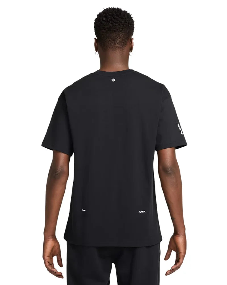 NIKE  IB5673-010