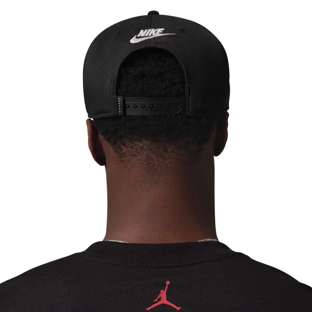 JORDAN Essentials Pro Structured Flat Bill Hat Black IF3508-010