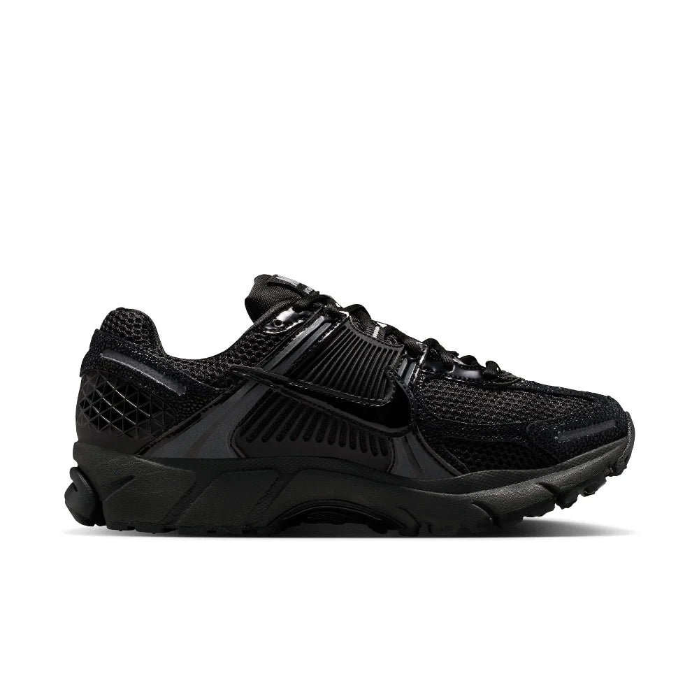 NIKE  II6236-001